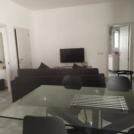 No. 38 Appartments *