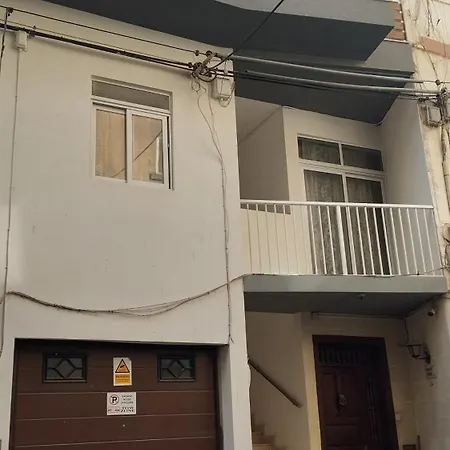 No. 38 Appartments 아파트 슬리에마