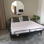 No. 38 Appartments Apartman