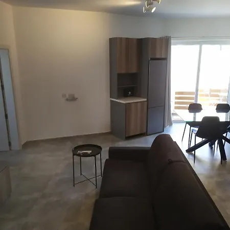 No. 38 Appartments * スリーマ