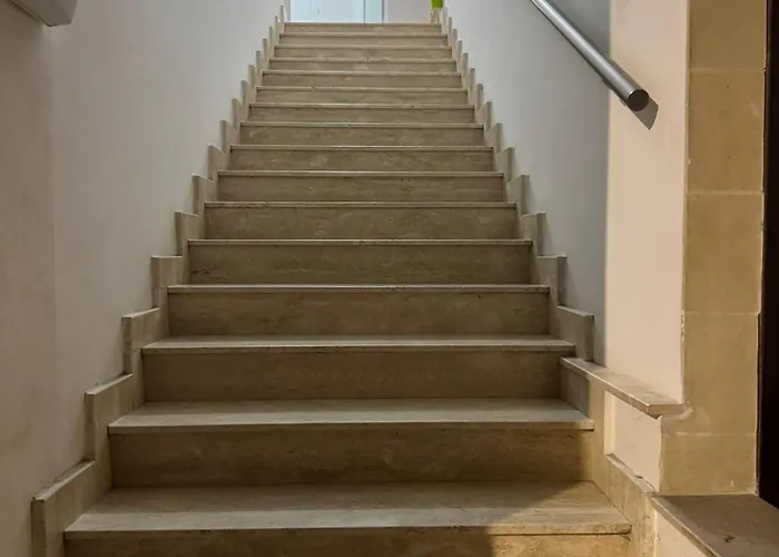 No. 38 Appartments *